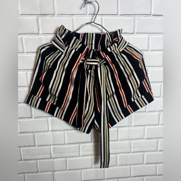 STREET WEAR SOCIETY women striped tie front shorts /size S - Picture 4 of 7
